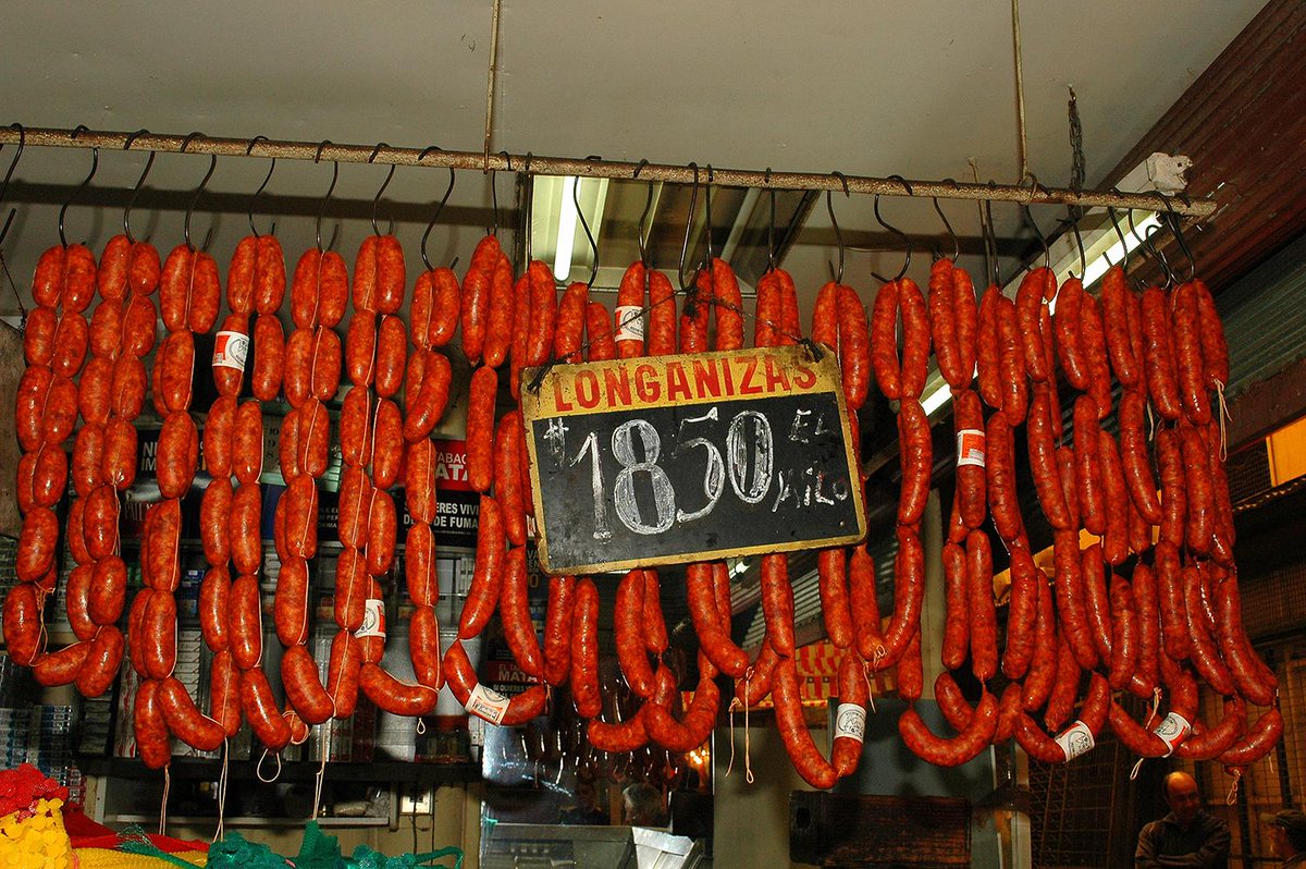 chiletravel's tweet photo. Which place in #Chile is known for its longanizas? #Chillán #Valparaíso o #PuertoNatales? http://t.co/7ggZsnkp81 http://t.co/37rRVRPSpC