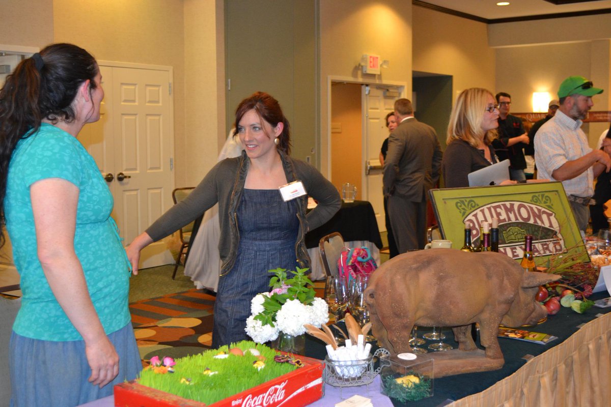 F2FLoudoun's tweet photo. The @LoudounGrown Expo gets busy so plan to arrive early this Saturday 2/14 from 1pm-5pm http://t.co/OjdfE39ig1 #farm http://t.co/91ZgvEWDHg