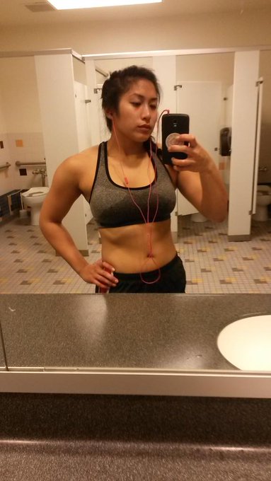 Sweaty bitch. http://t.co/aB1qE5Jf6F