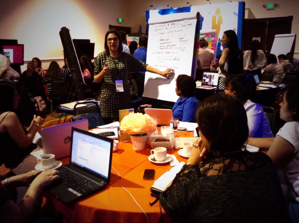 rosielisa_ea's tweet photo. @claudiaolmedo @elMonstruo_o participa en #TechCampSV #TechCampWEA @Vocesvitales_sv @USEmbassySV @TechCampGlobal http://t.co/leHMX2aPVf
