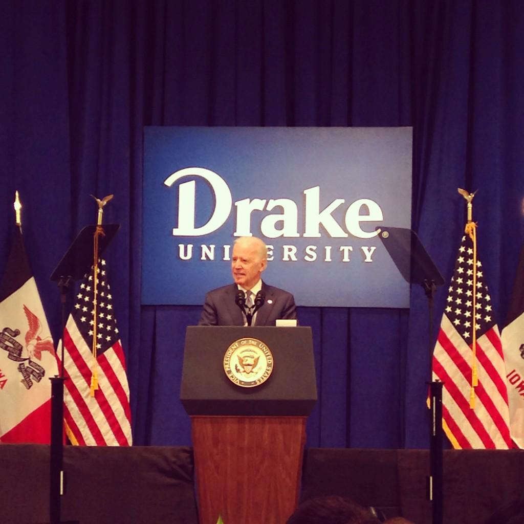 DrakeSPJ's tweet photo. We are fortunate to have the opportunity to hear one of USA's top leaders speak, right here at Drake. #BidenatDrake http://t.co/wsH7tP7L8J