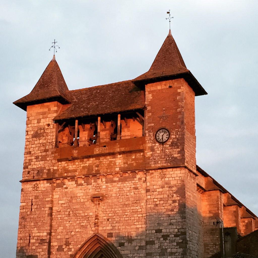 Villereal last rays of sun kissing the church