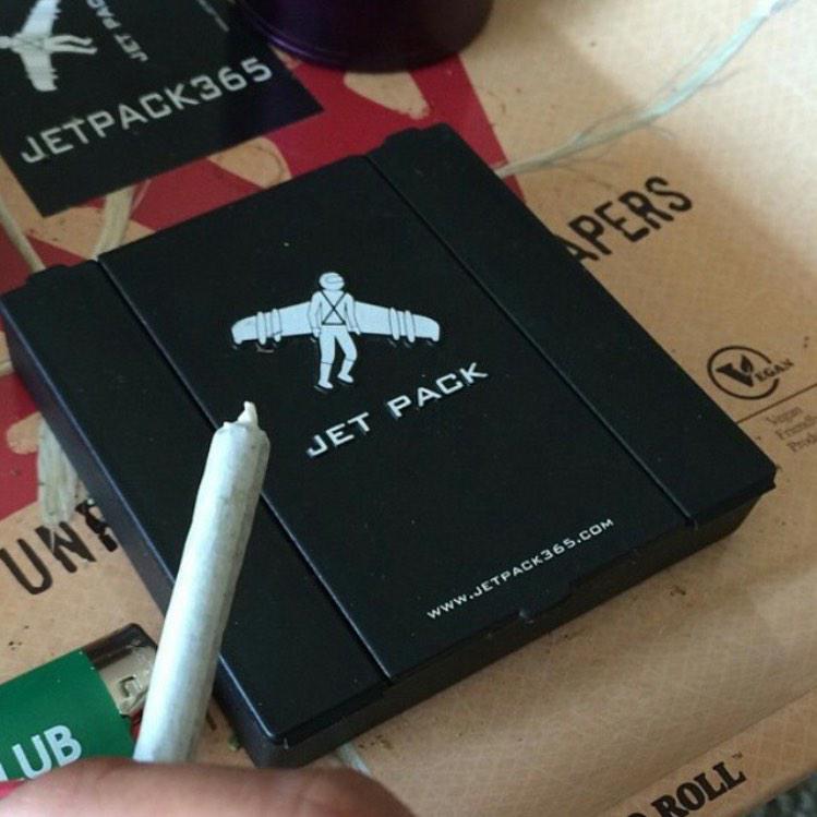 JetPack365's tweet photo. Get lit with #jetpack365 โ๏ธ #kush #Cannabis #highlife #thc #flowers #loudpack #highaf #pothead #stonernation http://t.co/bAuzEK1sNp