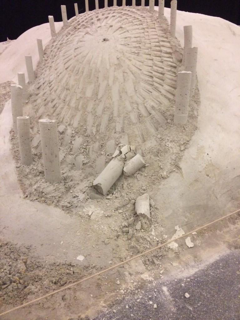 SculptureParkNL's tweet photo. Na schade vandaag door #aardbeving @SculptureParkNL @PBHoeve #zuidlaren #drenthe toch #gasdebat maar volgen ! http://t.co/qCcRLZZwYC