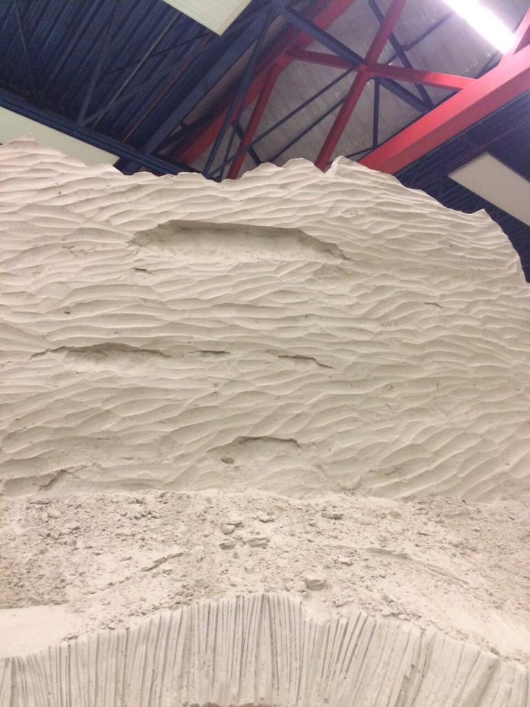 Na schade vandaag door #aardbeving <a href="/SculptureParkNL/">SculpturePark</a> <a href="/PBHoeve/">PBhoeve</a> #zuidlaren #drenthe toch #gasdebat maar volgen !