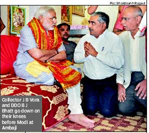 Vidyut's tweet image. uff RT @ADhanvantri: @sonaliranade @K_T_L Lets request Modi to auction this rare photograph too along with #ModiSuit.