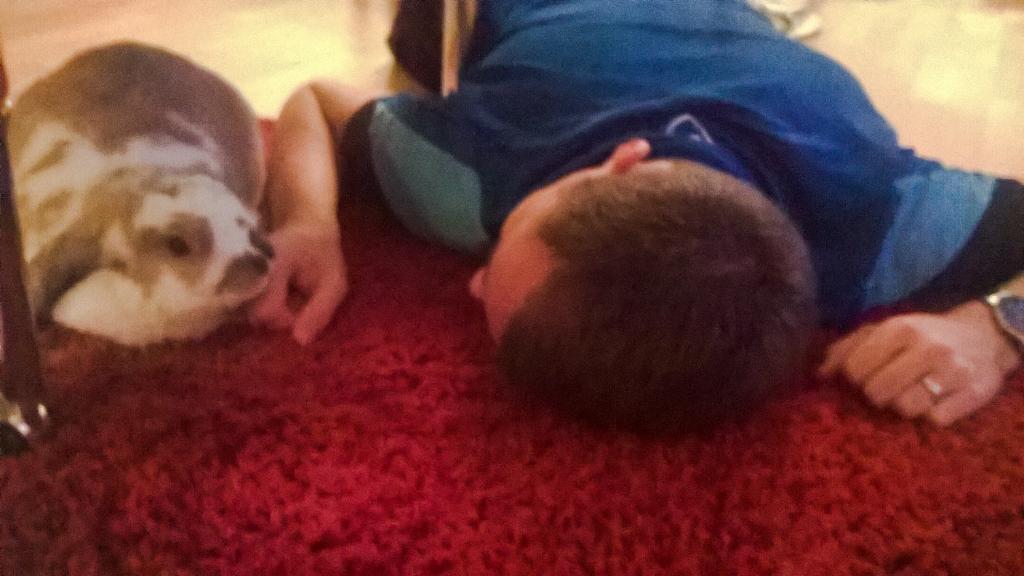 #RealMenLoveBunnies and I love my Daddy too 😍! I gives him lots of kisses to let him know 😘 #ValentinesBun