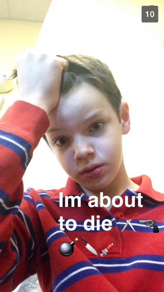 rose_kain's tweet photo. My little brother at the dentist http://t.co/vp2xP9CnDy