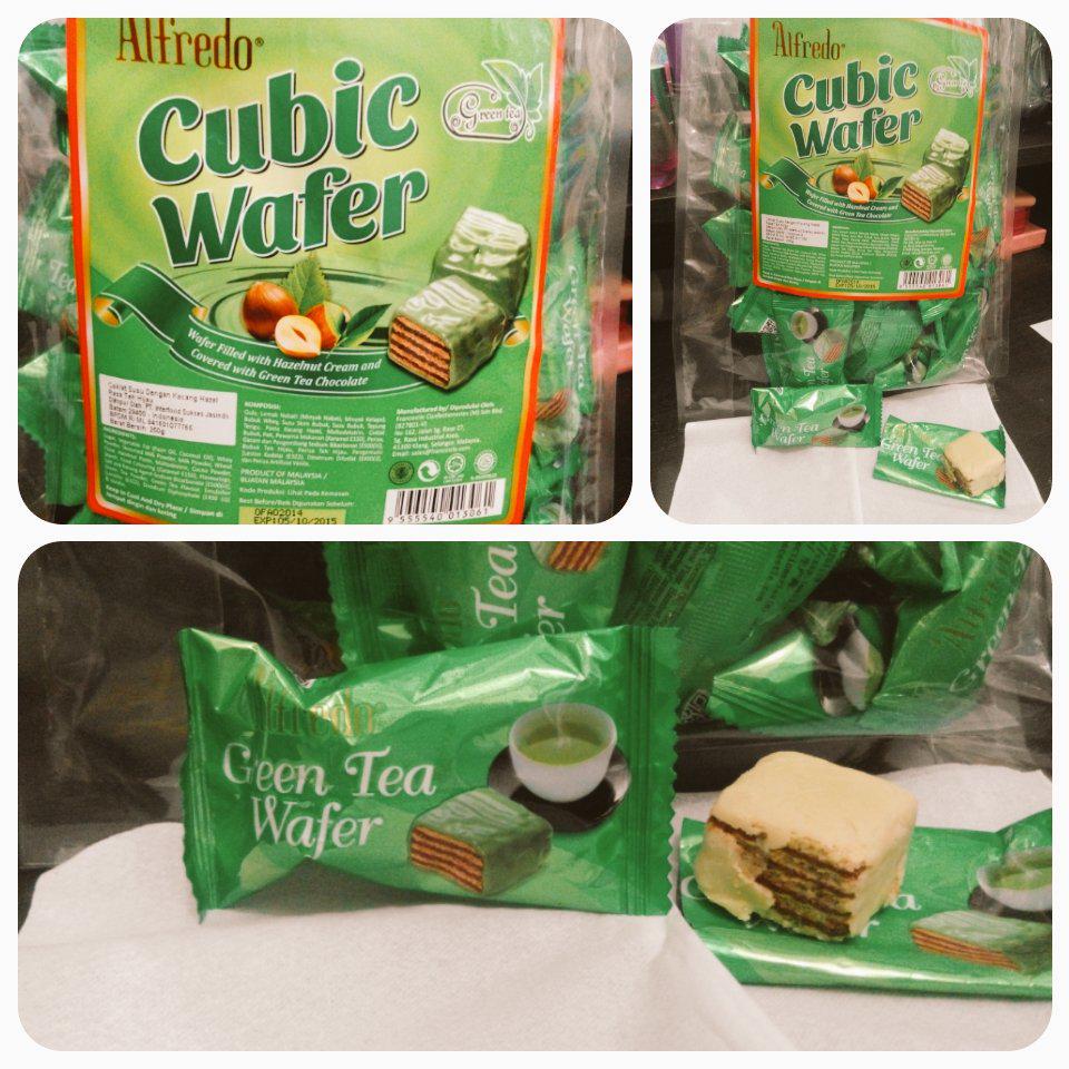 Wafer filled hazelnut cream and covered with green tea chocolate. Hmm... Anyone? ;)