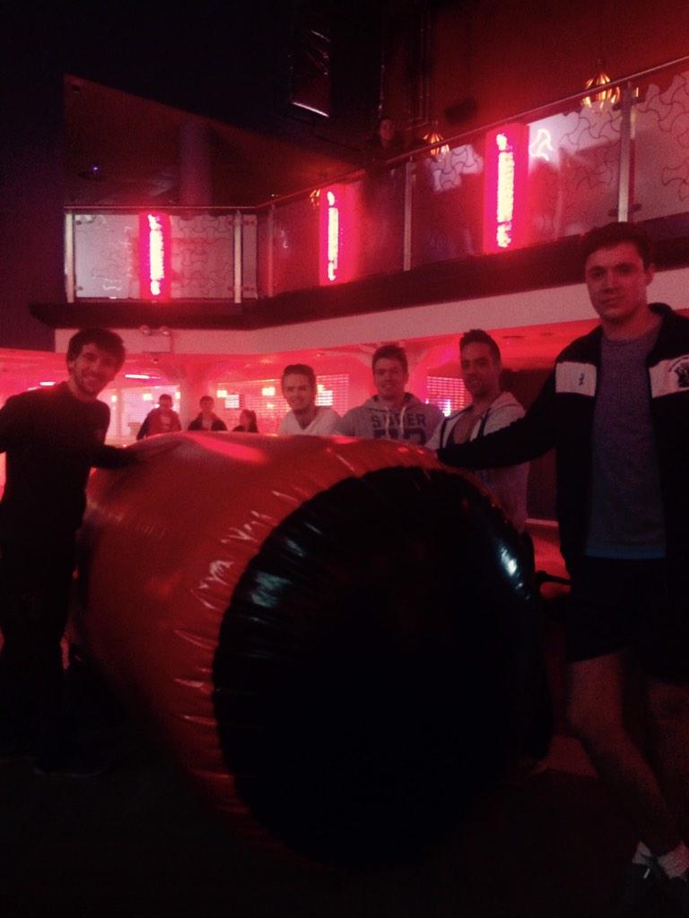 And then there were 5, who'll be the last one to loose out on a free tour place? #TouchIt