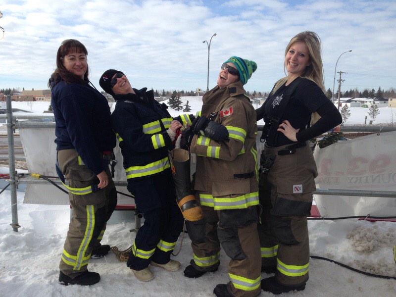 TitoandNora's tweet photo. @IAFF4739 what a beautiful day to get out and donate!!! #mdrooftopcampout #LeducFire http://t.co/b7VNNkvqyD