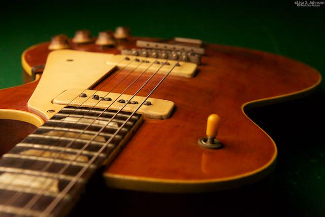 A very Happy Birthday to Brian Robertson today whose Les Paul was once owned by Mary Ford  