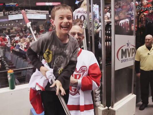 DevilsPrincess_'s tweet image. “@DekesAndDangles: #TBT best one 😭😭😍😍😭😭 http://t.co/qt5FcFATgt” tootoo😍😭