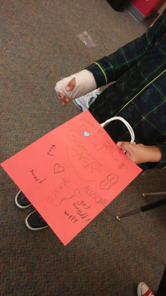 ACSWildcats's tweet photo. One of our students broke his arm so the class wrote encourage words for him #RAKWeek2015 #StateOfKind #ACSWildcats http://t.co/SLQDFp312t