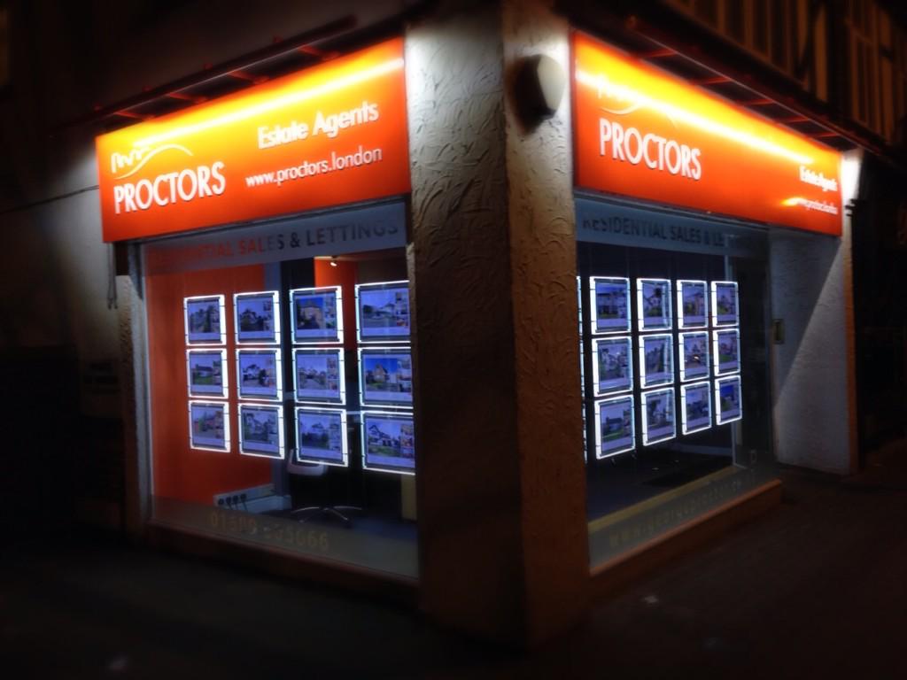 mattrose_'s tweet photo. Proctors looking sharp after their shop front upgrade.By far the best estate agent in Petts Wood #No.1 #Proctor2015 http://t.co/sUnzeMpzBL