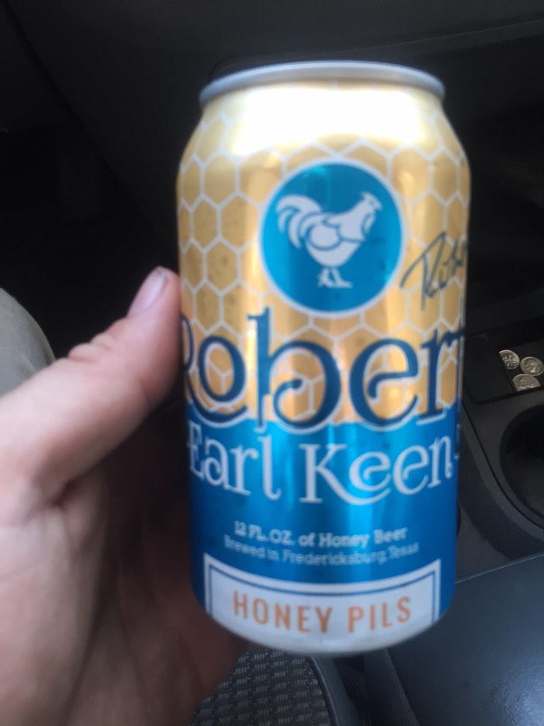 kforeman13's tweet photo. Just heard @RobertEarlKeen1 on @KOKEFMAUSTIN, now listening to happy prisoner and drinking some honey pils. http://t.co/pQp5JsjgJs