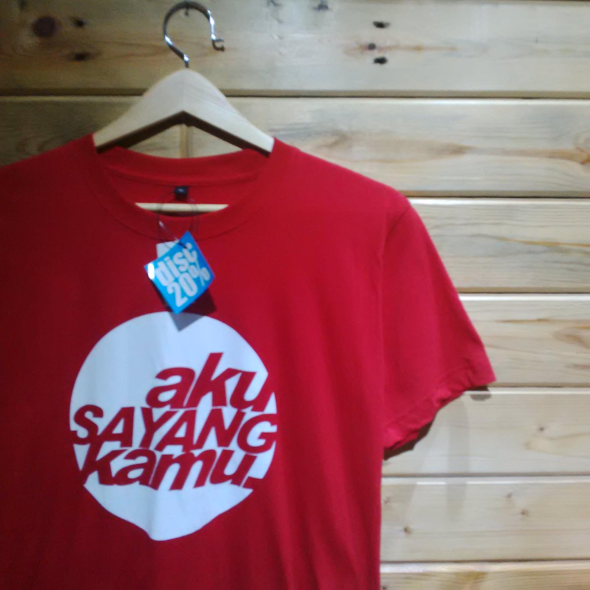 Ask Red circle disc 20% (Idr 80K after disc.)
For order pin: 2B147AC0 / 085647027724
