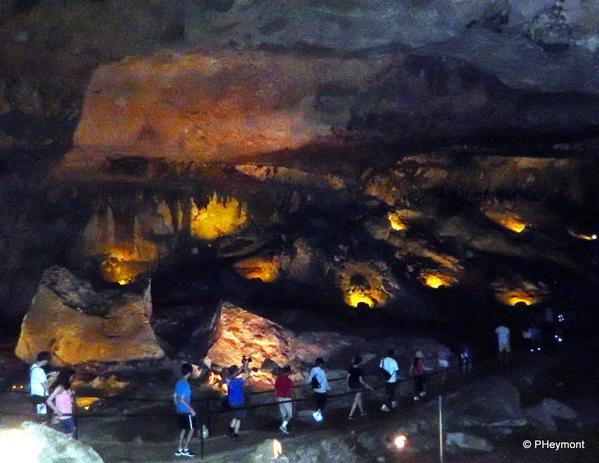 TravelGumbo's tweet photo. Gumbo shows you Underground #PuertoRico : The Camuy River Caverns  http://t.co/8jBTlENUMO http://t.co/2eAWcFrVDq