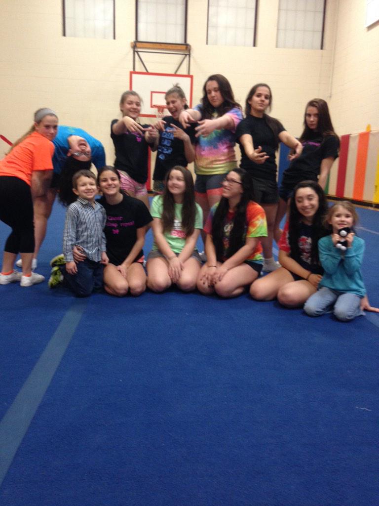 er_cheer's tweet photo. ERVC comes together after preparing for #reachthebeach @EPICBrands #smallvarsity. http://t.co/ASWjxGuGnt