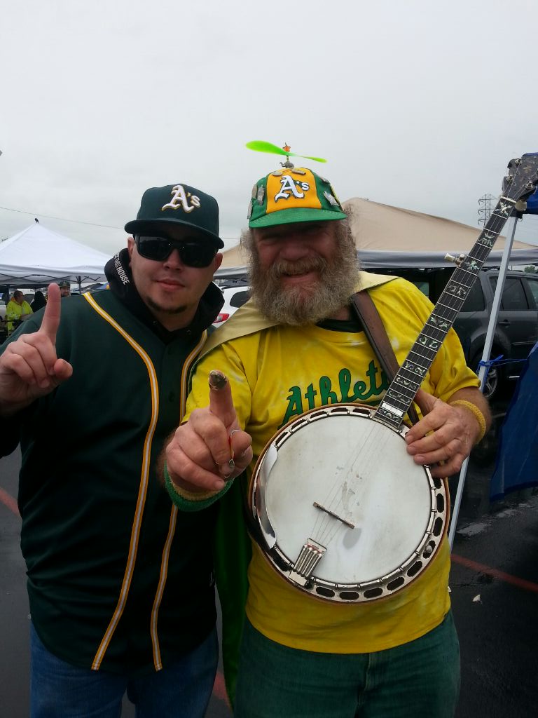 BettyA1987's tweet photo. I think banjo man might like if #SeanDoolittle was the #FaceOfMLB http://t.co/Q0OQHCfefz
