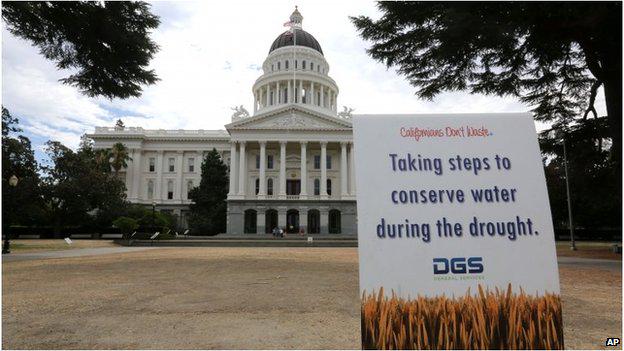 GravityDynamic's tweet photo. US 'at risk of mega-drought future' http://t.co/5MILO7LHeP #divest #OpRapidShift to free-energy seawater desalination http://t.co/a2qO36nEiT