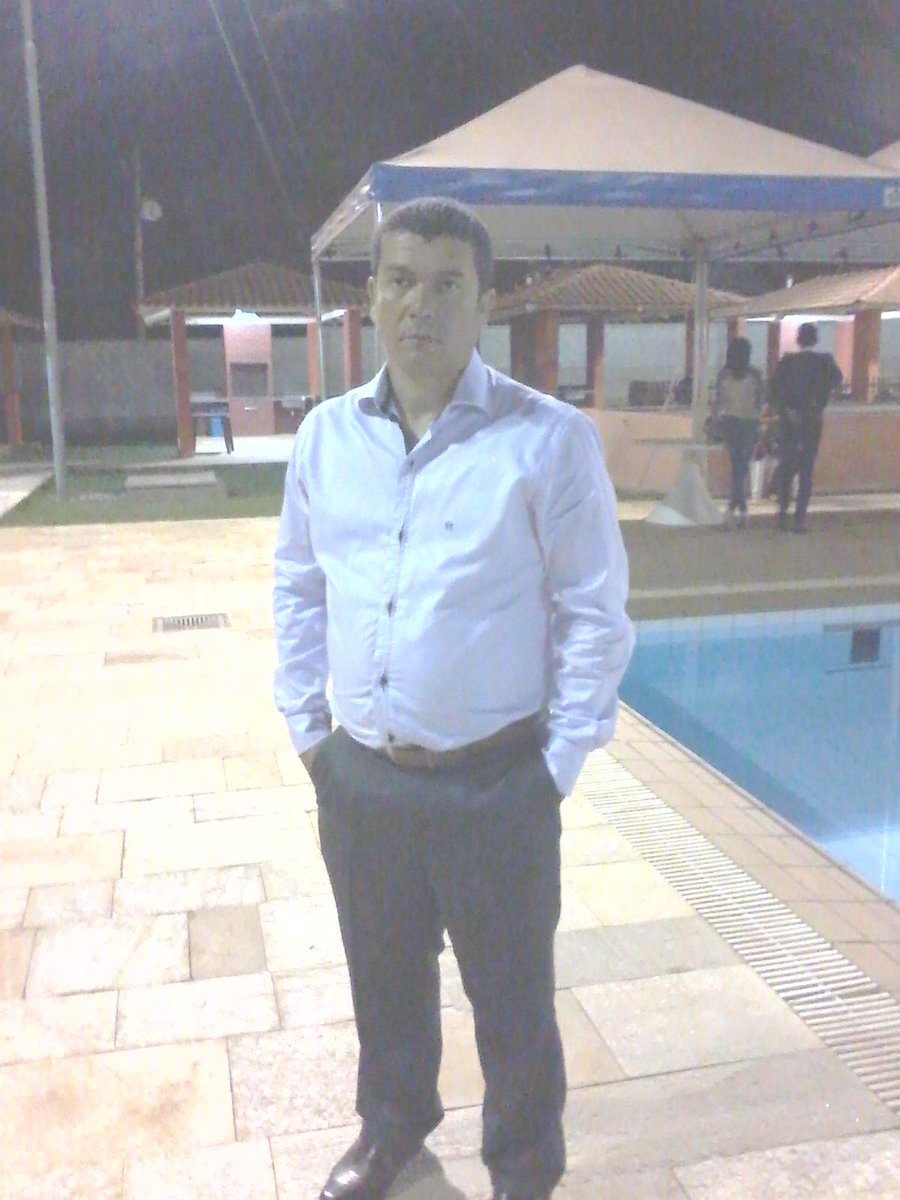 assis815's tweet image. olha mim liga meu numero e este da vivo 015 62 9692 1693 ou tim 041 62 8204 0653