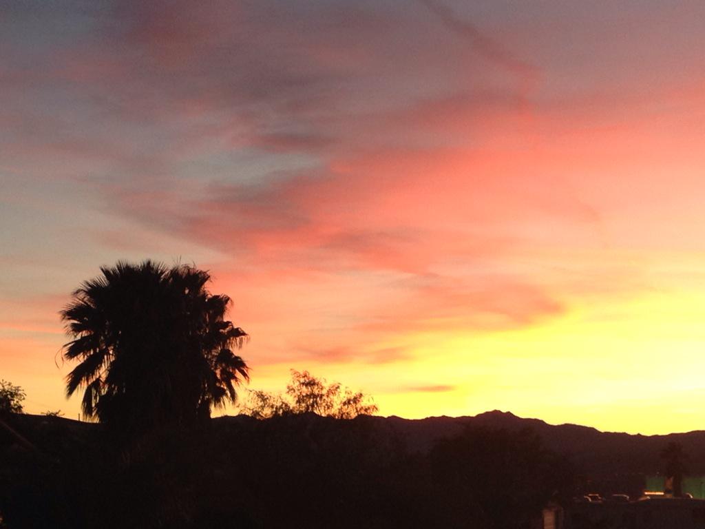 Tonight's sunset in #Laughlin Nevada. #Now #NoFiltersEver