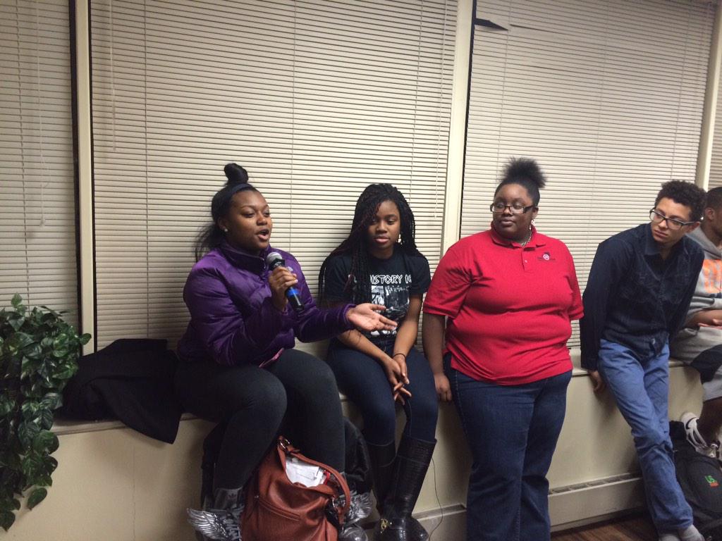ChiUrbanLeague's tweet photo. Our young people are really letting us know what's on their mind! CULBHMFF #AfraidOfDark http://t.co/fLJr876PvK