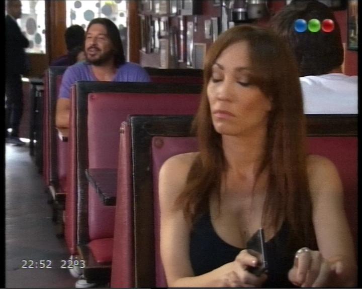 diarioshow's tweet photo. Pipo no pudo encontrarse con Laura. ¿Se verán alguna vez? @ViudasEHijosRR http://t.co/eiuG9e7weA