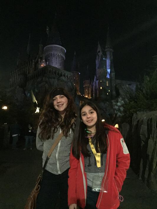 TekBz's tweet image. Celebrating in front of Hogwarts @ Celebration. #cochlear2015