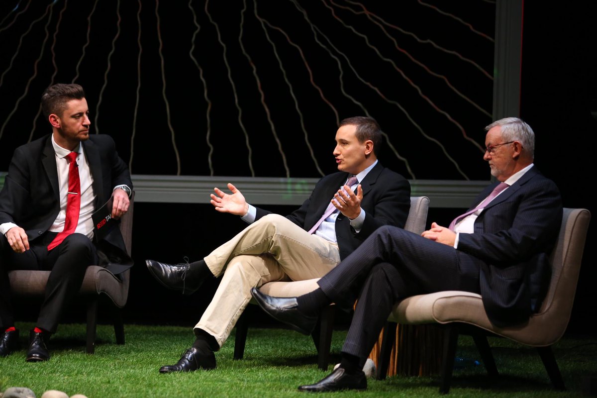 REDTalks_'s tweet image. #protalk #redtalks starting point in #NYC is $1M for a 1bed