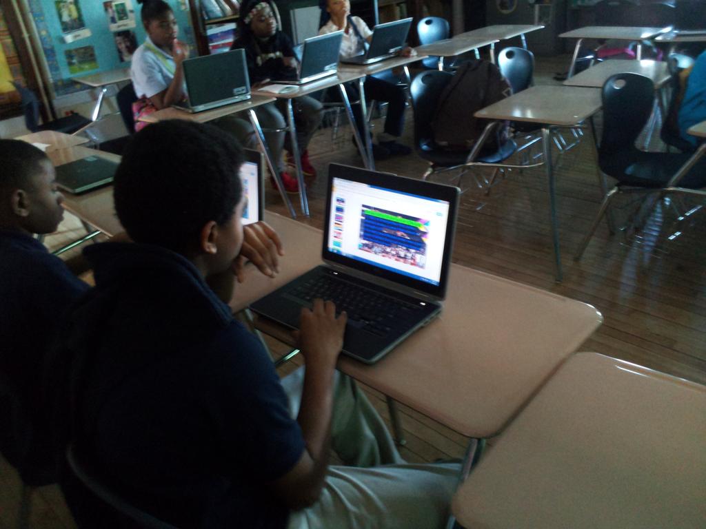 6th Grade SOCIAL STUDIES students using GOOGLE PRESENTATION to present AFRICAN AMERICAN HISTORY PROJECTS@Tiltonstem