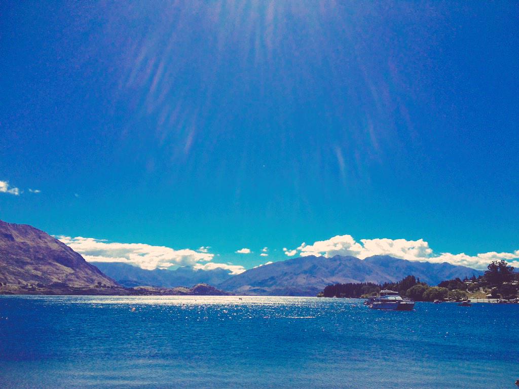 karlssontildaa's tweet photo. Wanaka ✔️ känns okej att stanna här i några dagar! #theplacetobe http://t.co/bDpd6x8gAx