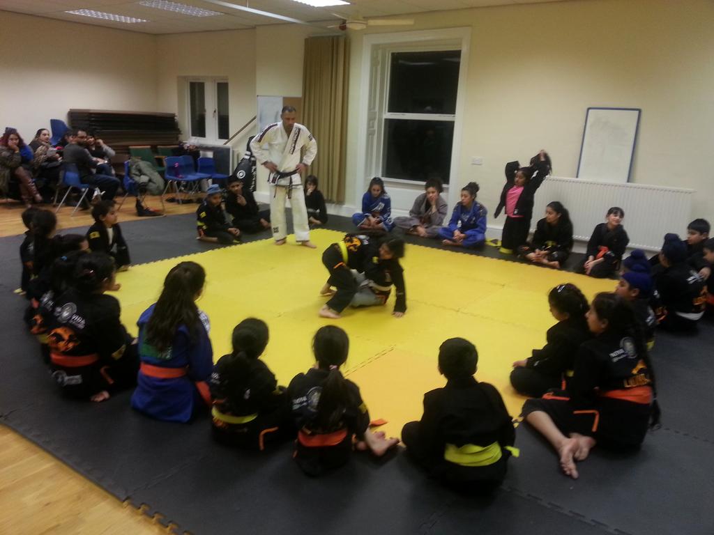 Ambasingh8wal's tweet photo. LionsMMA kids age 4+ BJJ KhalsaArmy! Huddersfield. http://t.co/8h7jQaLUkM