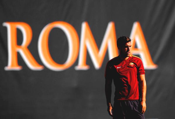 Happy birthday Kevin strootman      