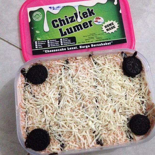 ChizkekLumer's tweet photo. Yakin tahan mau diet?hahahaha..choco oreo nih maknyusss @aremafood @wiskulAREMA @InfoKulinerMLG @HaloMalangCom http://t.co/841EFomAn9