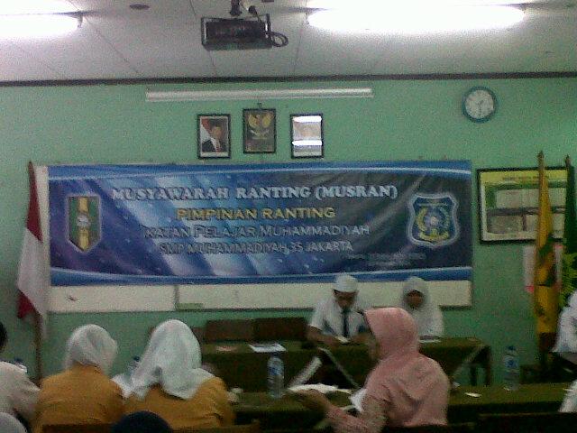 PRIPM_SMPM35JKT's tweet photo. Hari Ini kita mengadakan Musyawarah Ranting semoga acaranya lancar o:) (13 Februari 2015) http://t.co/nPFuznGhek