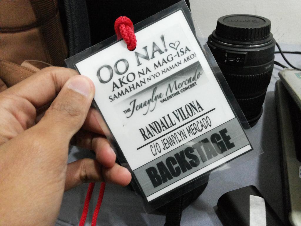 randallviloria's tweet image. Hi! Today I'm Randall Vilona!

Hahahahahaahaha 😂😂😂
#OoNaAkoNaMagIsa #ConcertCoverage 📷🎥