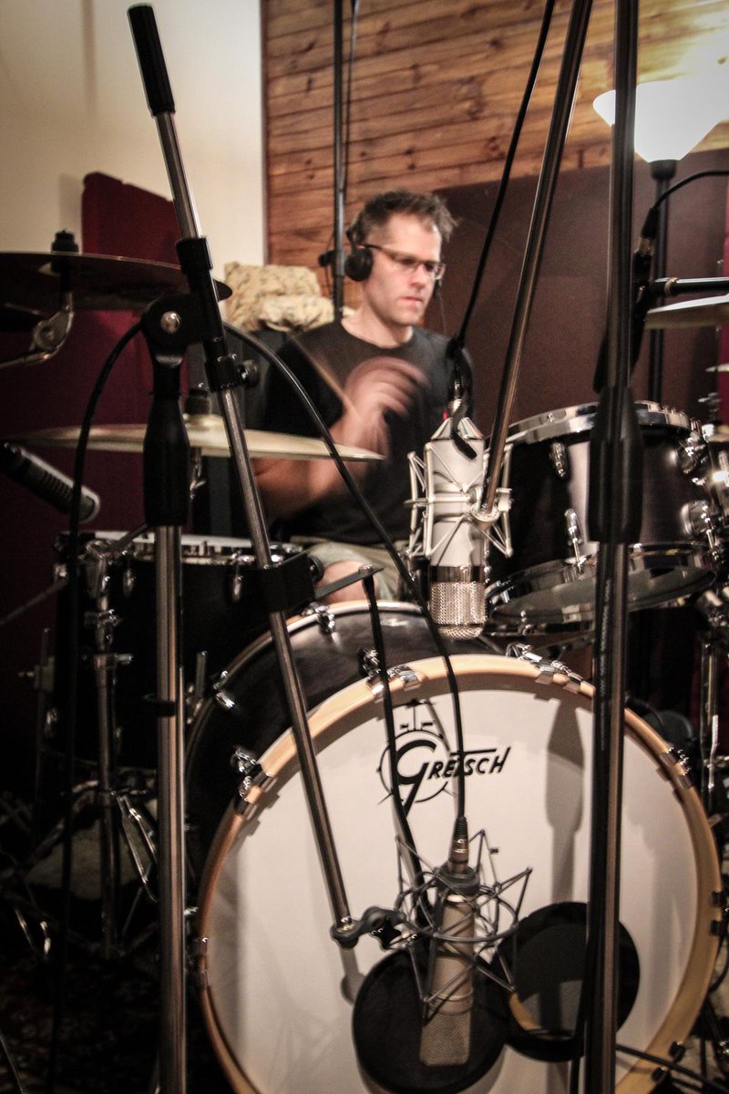 ZoophyteBand's tweet photo. And we're back... Back in the Studio finishing off this little Album of ours. 7 new songs coming ur way! #zoophyte http://t.co/2ij2zsxoVB