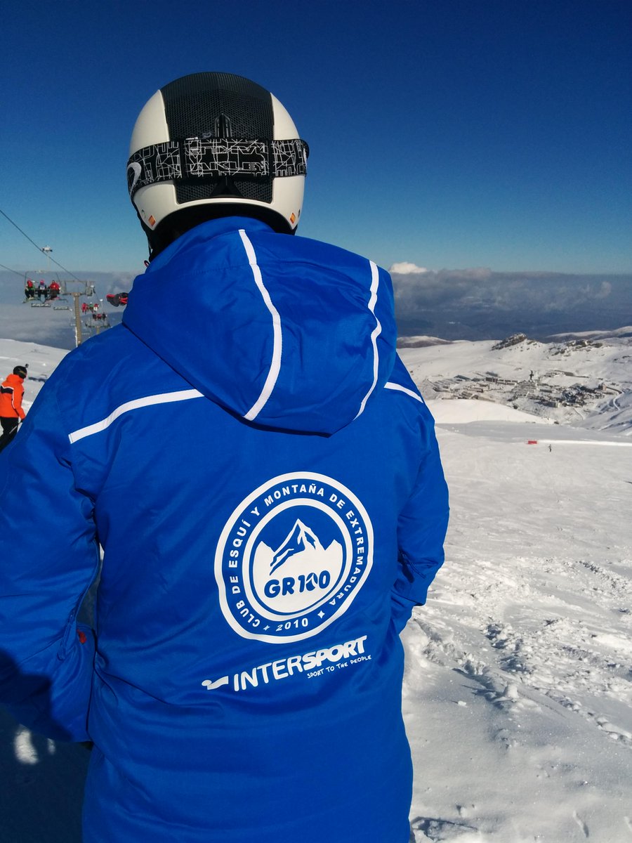 CLUBGR100's tweet photo. Inaugurado el hastag #SkiGR100 para nuestra experiencia carnavalera http://t.co/IpKj6Xy9YE