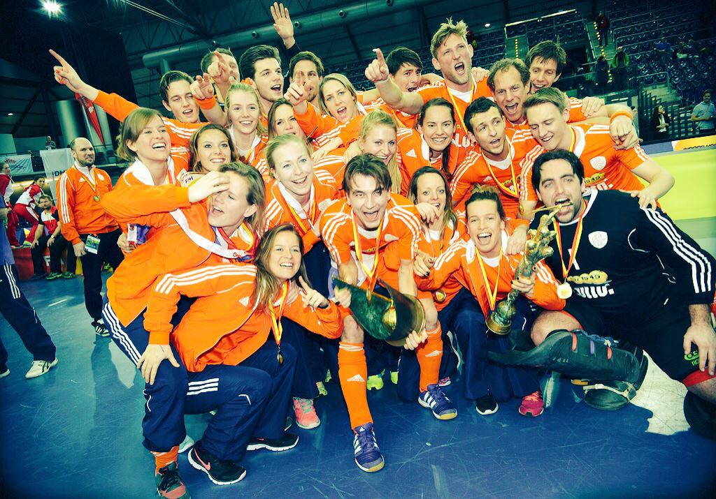 #fbf #FlashbackFriday #LEIPzig <a href="/teunrohof/">Teun Rohof</a> <a href="/LaurensGoedegeb/">Laurens Goedegebuure</a> <a href="/nickileijs/">nicki leijs</a> @Daphne_ad <a href="/lieke_hulsen/">Lieke Hulsen</a> <a href="/kellermanbjorn/">Bjorn Kellerman</a>