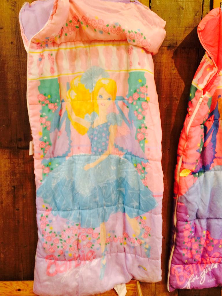 _milklim's tweet photo. バービーUSEDのお布団カバーも、かーなーりーお安くなりました！1枚目3900円、2枚目2900円です！☆ http://t.co/OZUFAnKpRw