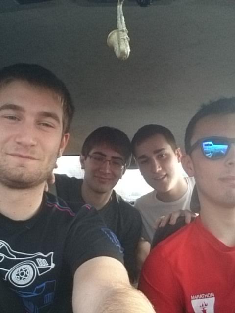 MarianoRM28's tweet photo. Camino a CRπ»π»πΊπ·πΉππ #labalanegra #alvarocomerabos #marianocabezon #samugay #richimaricon http://t.co/znMjXkhybD