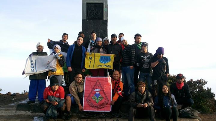 Puncak Mt.Lawu 3265Mdpl 7-9 Februari 2015 :D