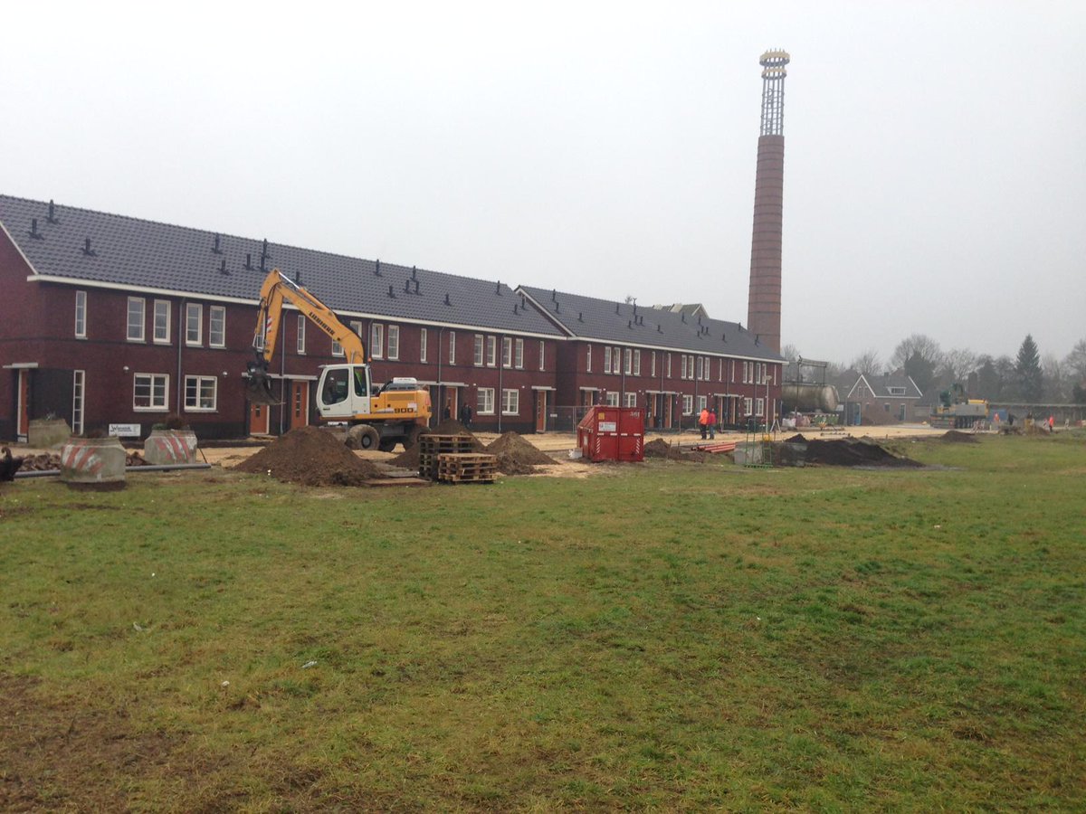 opdebleek's tweet photo. Deze week heeft @TSBouwVastgoed zes woningen opgeleverd in woonwijk Op de Bleek. Alvast veel woonplezier gewenst! http://t.co/zPovKLzlSW