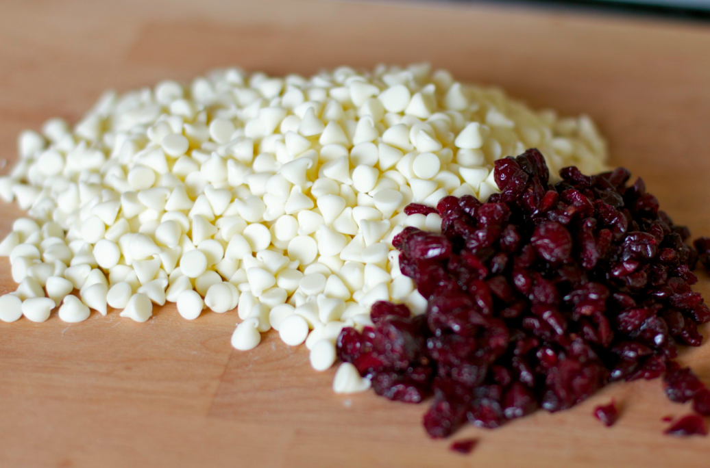 MuscleMooseHQ's tweet photo. #ToppingTips Add a handful of dried cranberries to your #whitechocolate #musclemousse for a tasty twist! #snackclean http://t.co/S0gyCxfbLp