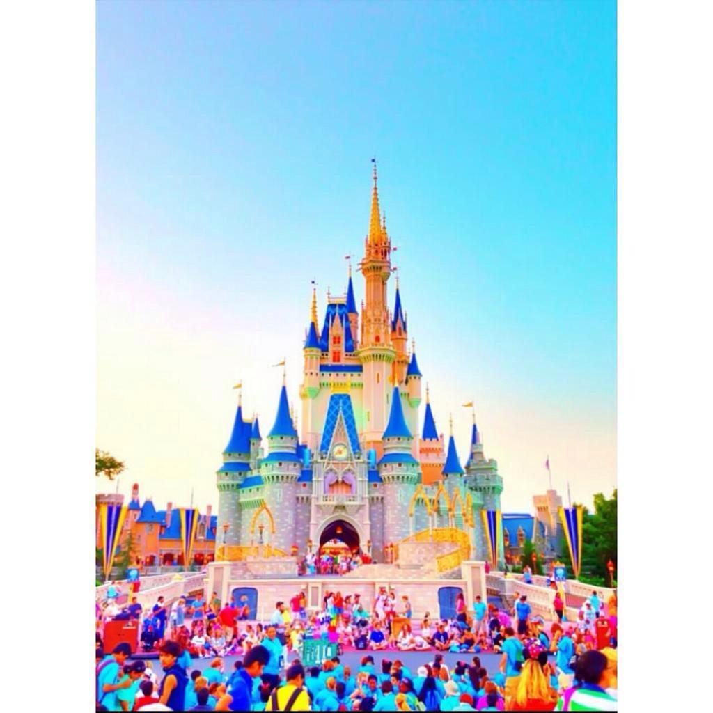 диснейленд париж внутри замка. уолт дисней парк развлечений в сша. диснейленд в анахайме. достопримечательности сша диснейленд. диснейленд париж достопримечательности.