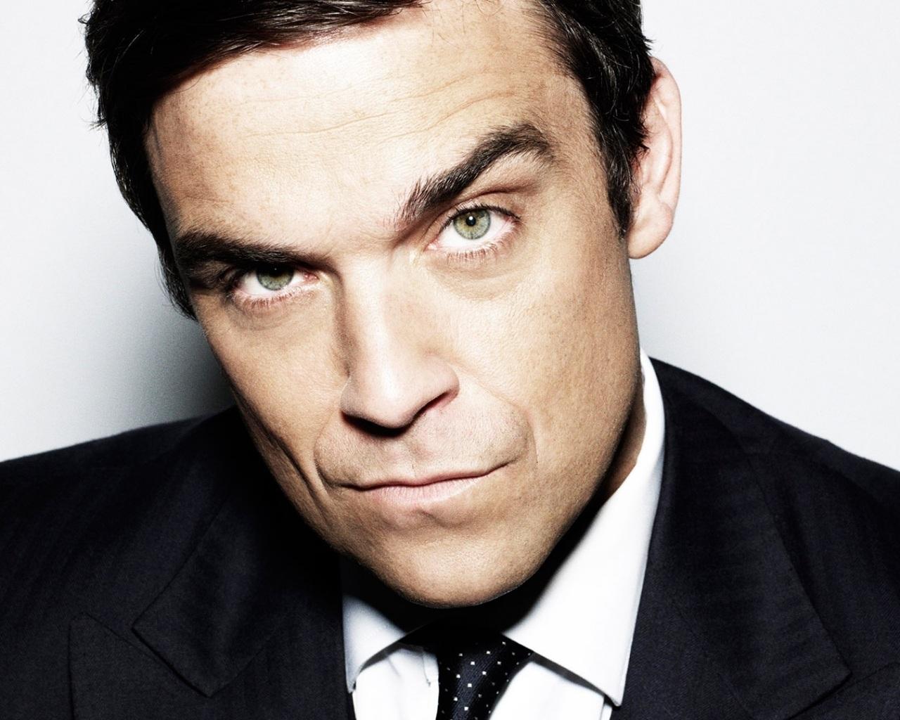 Happy Birthday to our favourite singer Robbie Williams    
