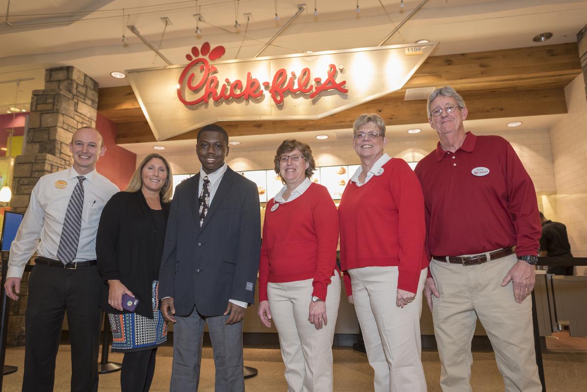 It’s official! Welcome Yasir Moore, our newest Team Member! Thank you <a href="/Target/">Target</a> &amp; <a href="/GMA/">Good Morning America</a> for helping us hit the bullseye!