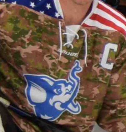 TuftsFanTheFire's tweet photo. Join Tufts Hockey for Military Appreciation game- Friday- Fan bus leaves Campus Center at 6:15pm http://t.co/Xvd23FQYLE
